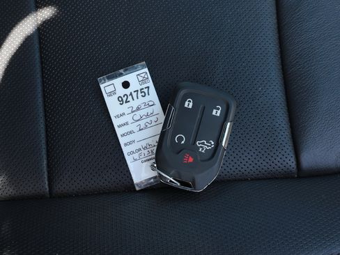 Used 2020 Chevrolet Silverado 2500 High Country image 17