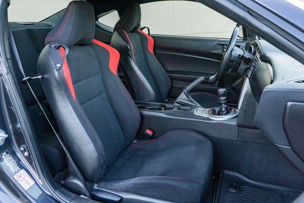 Used 2013 Scion FR-S RWD image 15