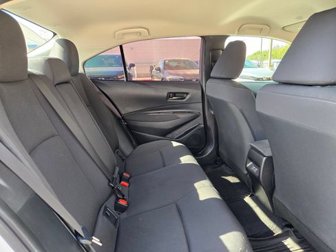 Used 2025 Toyota Corolla LE FWD image 25