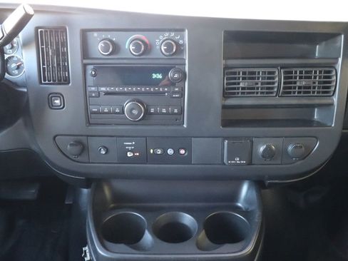 Used 2017 Chevrolet Express 2500 LS image 33