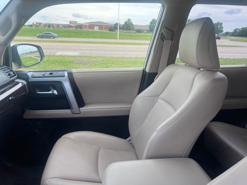 Used 2022 Toyota 4Runner Limited AWD/4WD image 18