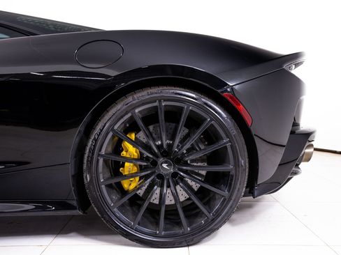 Used 2022 McLaren GT RWD image 14