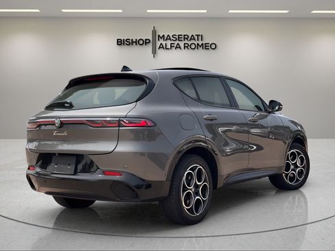 Used 2025 Alfa Romeo Tonale AWD/4WD image 5