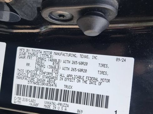 Used 2024 Toyota Tundra Platinum AWD/4WD image 34