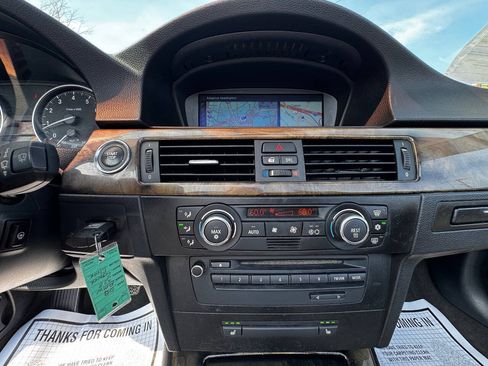 Used 2009 BMW 328i Convertible RWD image 18