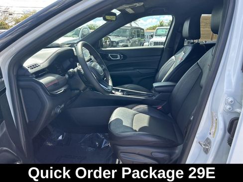 Used 2024 Jeep Compass Trailhawk image 10