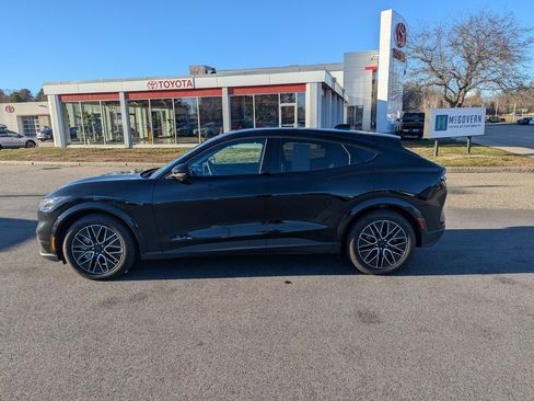 Used 2025 Ford Mustang Mach-E Premium image 2