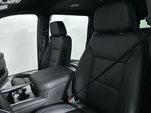 New 2026 Chevrolet Suburban LT w/ Comfort Package image 19