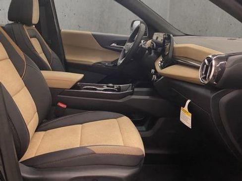 New 2026 Chevrolet Equinox ACTIV w/ Convenience Package III AWD/4WD image 25