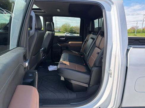 Used 2022 Chevrolet Silverado 2500 High Country AWD/4WD image 7
