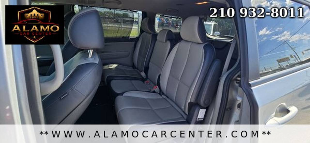 Used 2017 Kia Sedona LX w/ LX Essentials Premium Package FWD image 30
