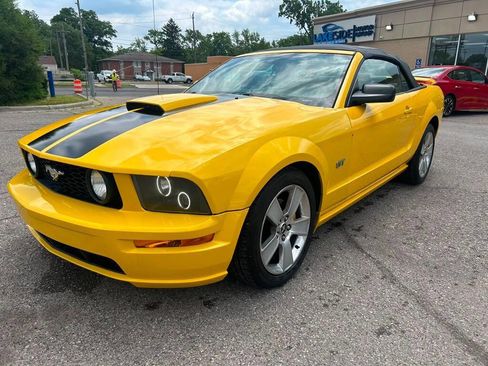 Used 2006 Ford Mustang GT Premium RWD image 1
