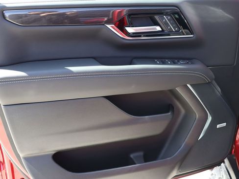 New 2026 GMC Yukon Elevation w/ Elevation Premium Package AWD/4WD image 10