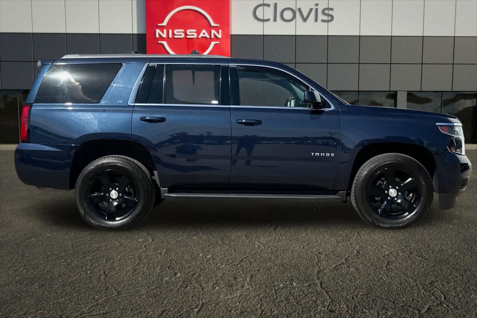 Used 2017 Chevrolet Tahoe LT w/ Luxury Package AWD/4WD image 9