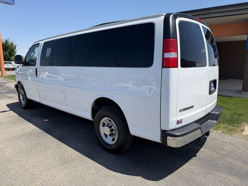 Used 2024 Chevrolet Express 3500 LT w/ LT Preferred Equipment Group RWD image 3