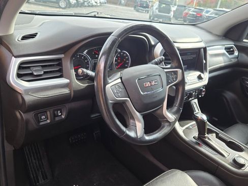 Used 2018 GMC Acadia SLT image 22