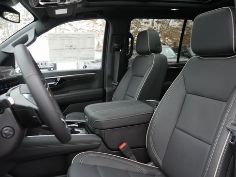 New 2026 Chevrolet Tahoe Premier w/ Sun And Tow Package image 9