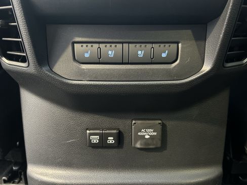 Used 2024 Toyota Tundra Capstone AWD/4WD image 20