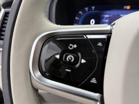 Used 2023 Volvo XC90 T8 Ultimate image 16