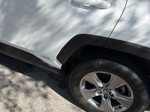 Certified 2023 Toyota RAV4 LE AWD/4WD image 8