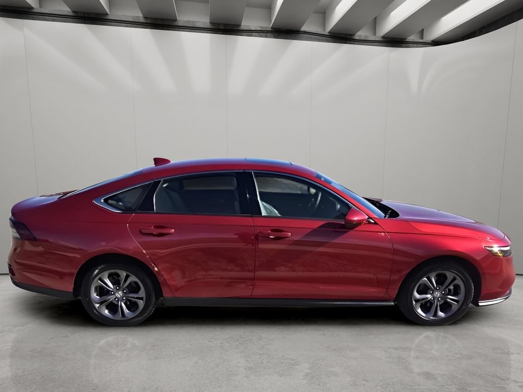 Used 2023 Honda Accord EX image 7