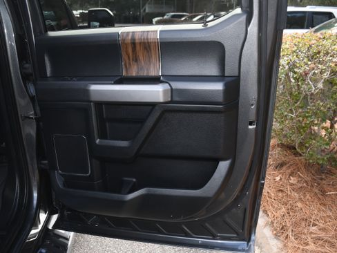 Used 2019 Ford F150 Lariat image 20