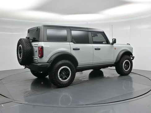 Used 2024 Ford Bronco Badlands w/ Sasquatch Package image 28