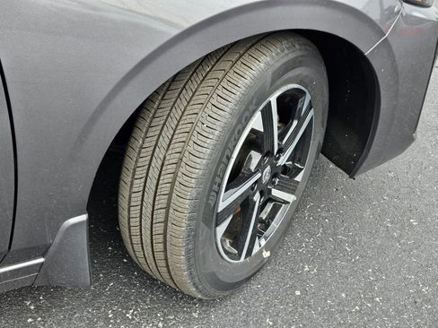 Certified 2025 Nissan Sentra SV w/ Trunk Package image 6