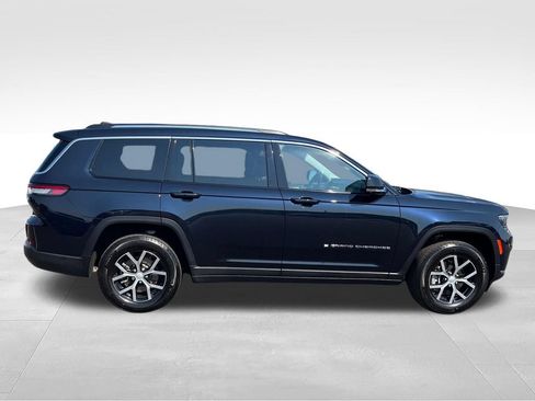 Used 2023 Jeep Grand Cherokee L Limited w/ Trailer Tow Group (B) AWD/4WD image 6