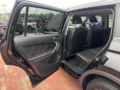 Used 2023 Volkswagen Tiguan SE FWD image 27