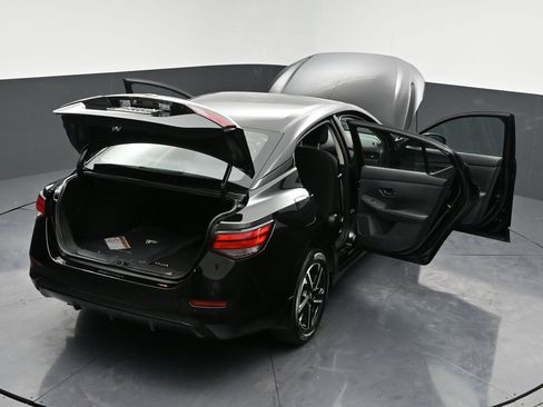 Certified 2025 Nissan Sentra SV image 33