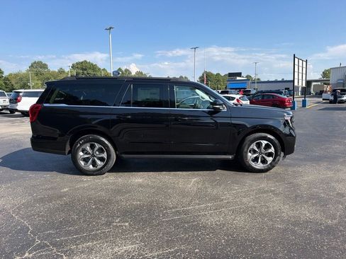 New 2027 Ford Expedition Max Active RWD image 2