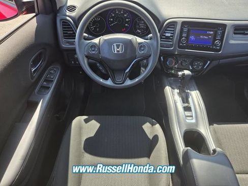 Used 2017 Honda HR-V LX image 7