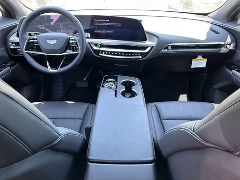 New 2025 Cadillac Lyriq Sport image 9