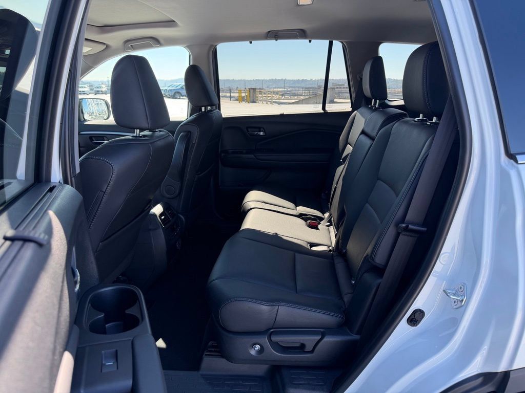 Used 2021 Honda Pilot Special Edition image 11