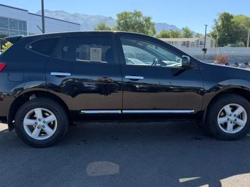 Used 2013 Nissan Rogue S w/ Special Edition Pkg AWD/4WD image 2