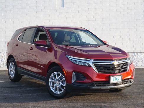 Used 2024 Chevrolet Equinox LT w/ LPO, Floor Liner Package FWD image 2
