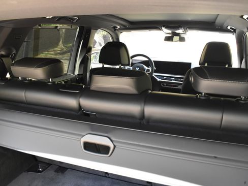 Used 2024 BMW X5 sDrive40i w/ M Sport Package RWD image 26