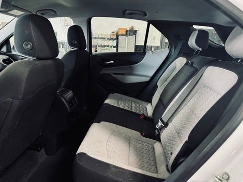 Used 2023 Chevrolet Equinox LT w/ Driver Convenience Package image 19