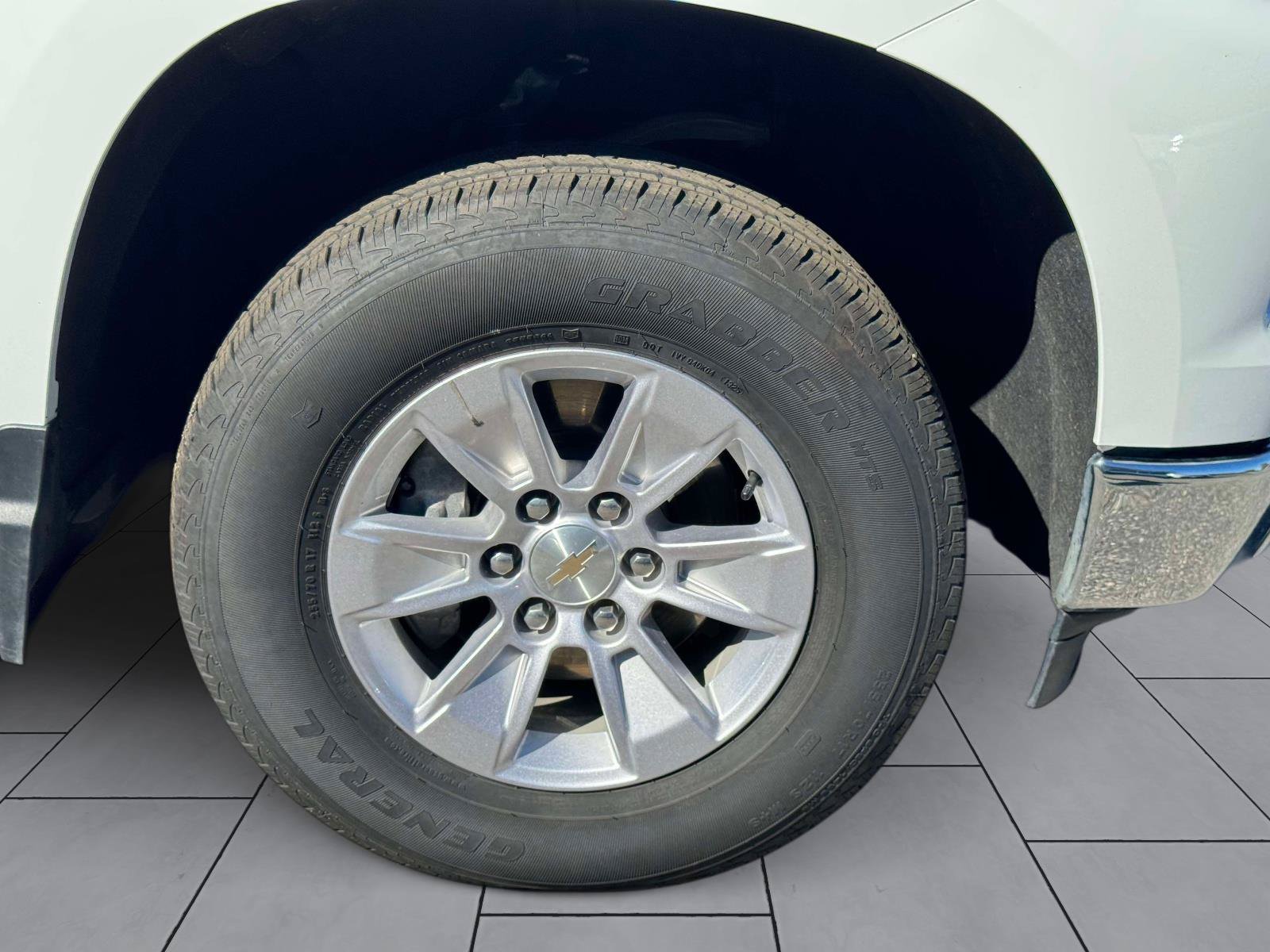 Used 2025 Chevrolet Silverado 1500 W/T RWD image 8