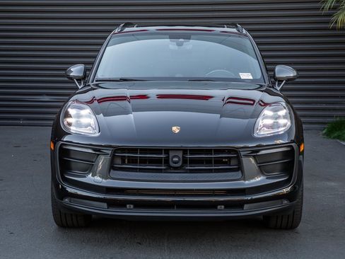 Used 2023 Porsche Macan Turbo image 7
