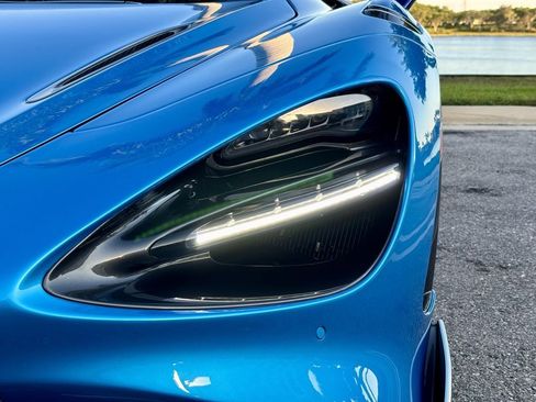 Used 2022 McLaren 765LT image 23