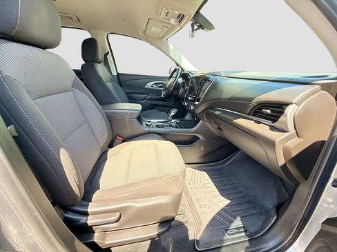 Used 2021 Chevrolet Traverse LT AWD/4WD image 29