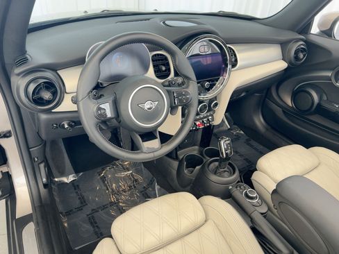 Certified 2023 MINI Cooper S w/ Signature Upholstery Package image 4
