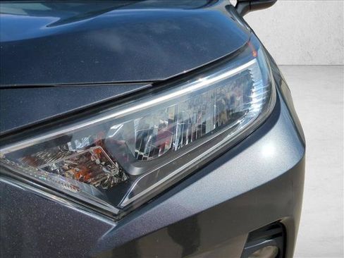 Used 2021 Toyota RAV4 XLE Premium FWD image 5
