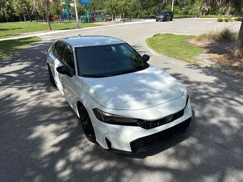 Used 2025 Honda Civic Sport image 3