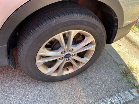 Used 2018 Ford Escape SEL image 12