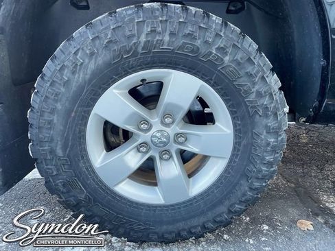 Used 2020 RAM 1500 Tradesman w/ Chrome Appearance Group image 10