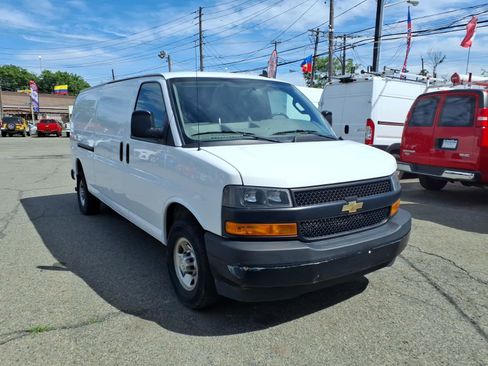Used 2022 Chevrolet Express 2500 Extended w/ Driver Convenience Package RWD image 1