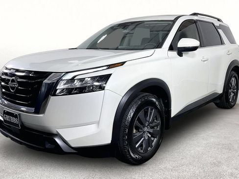 Used 2022 Nissan Pathfinder SV FWD image 14